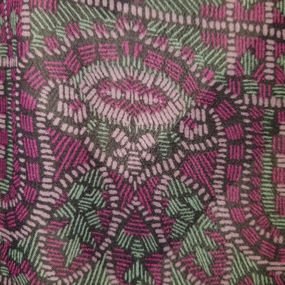 A beautiful see through top - Picture 2 of 4